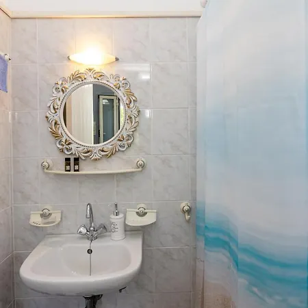 Irini In Tinos Apartament